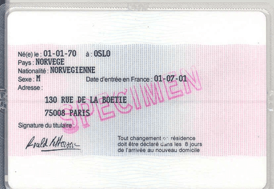 The image of the back side of the residence permit of France