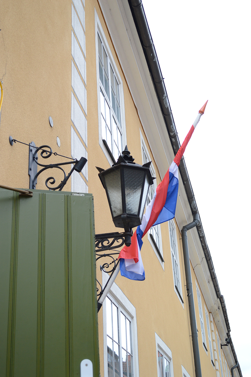 Netherlands embassy offical flag