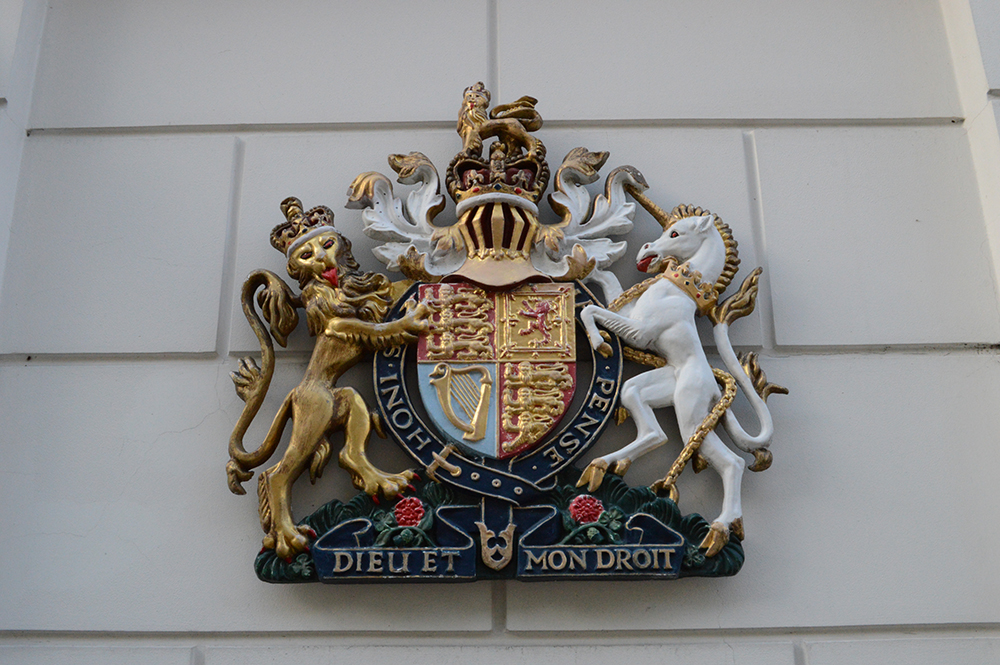 United Kingdom embassy Coat of arms