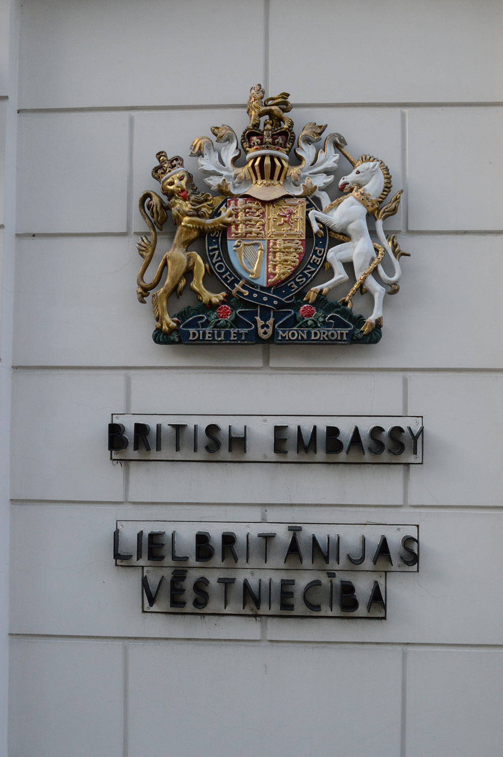 United Kingdom embassy in English Latvian